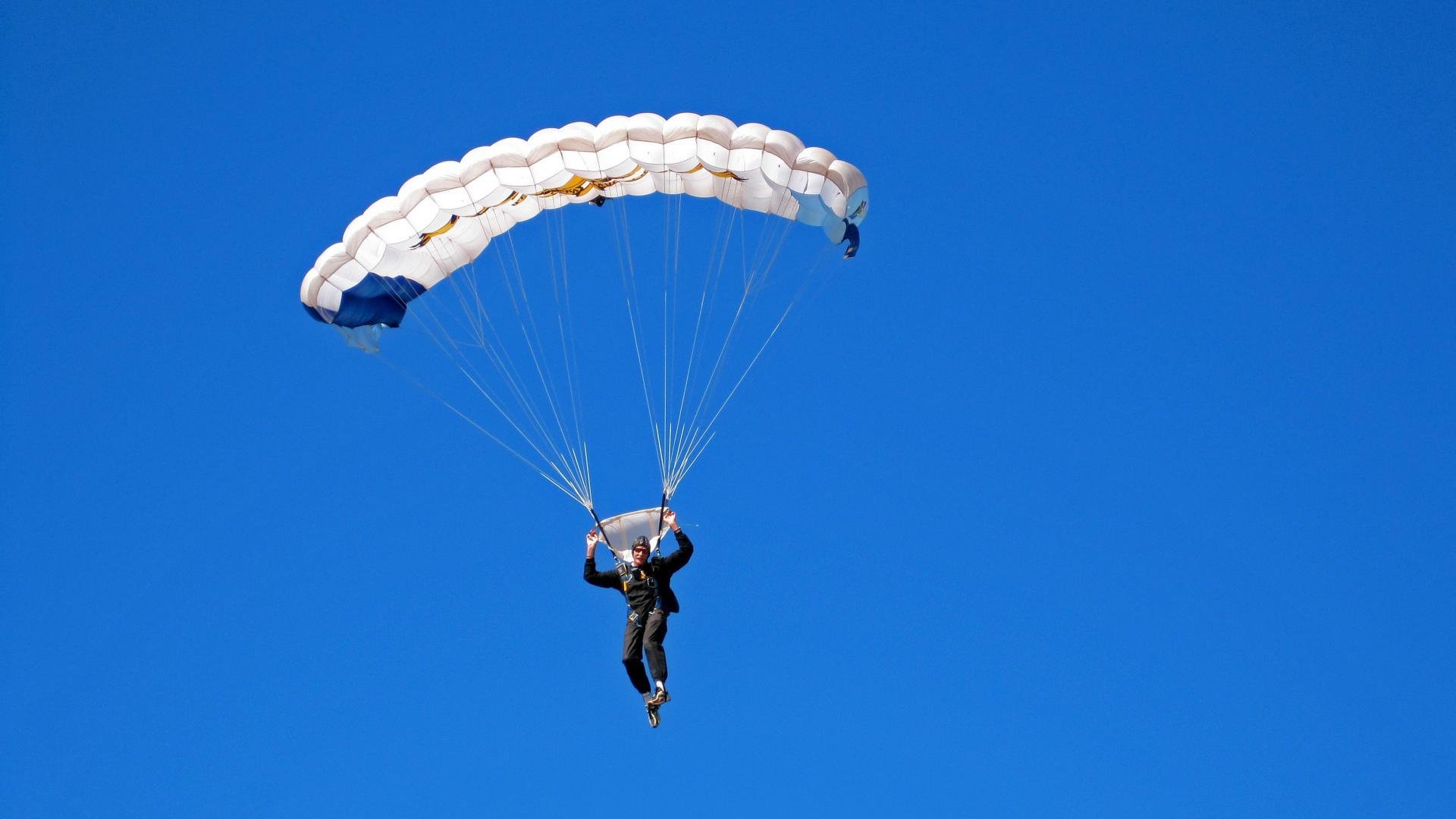德甲转会市场:豪门纷纷引援加强阵容,德甲转会规则